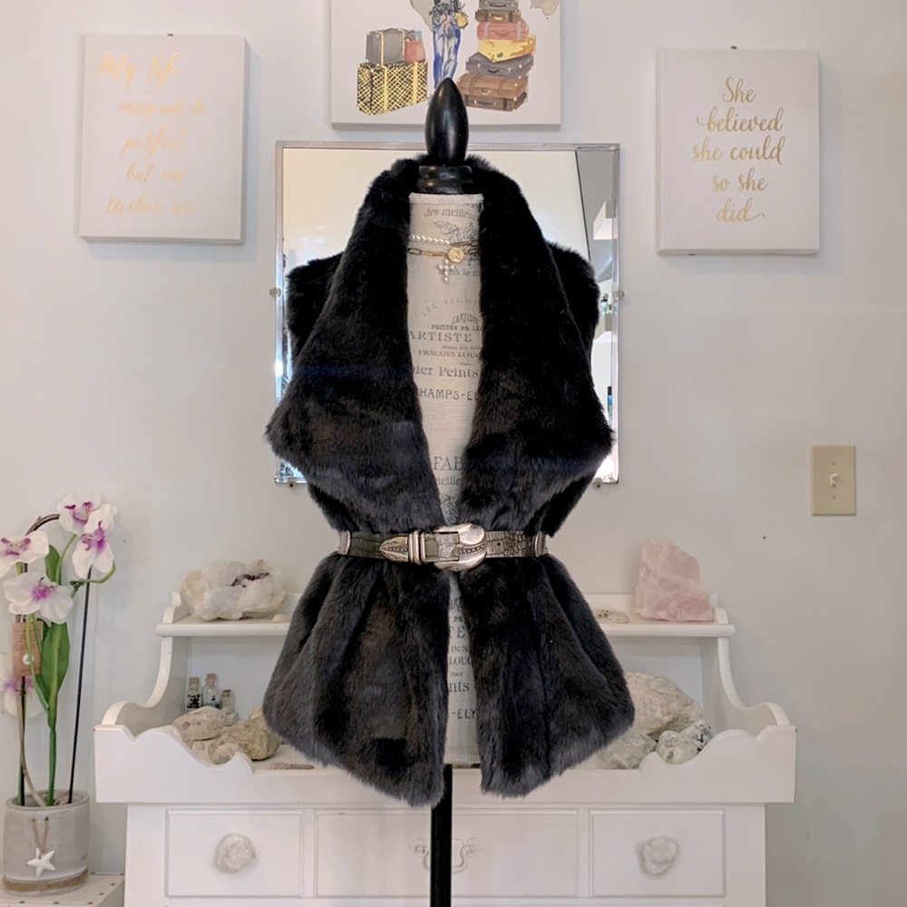 Fur vest
